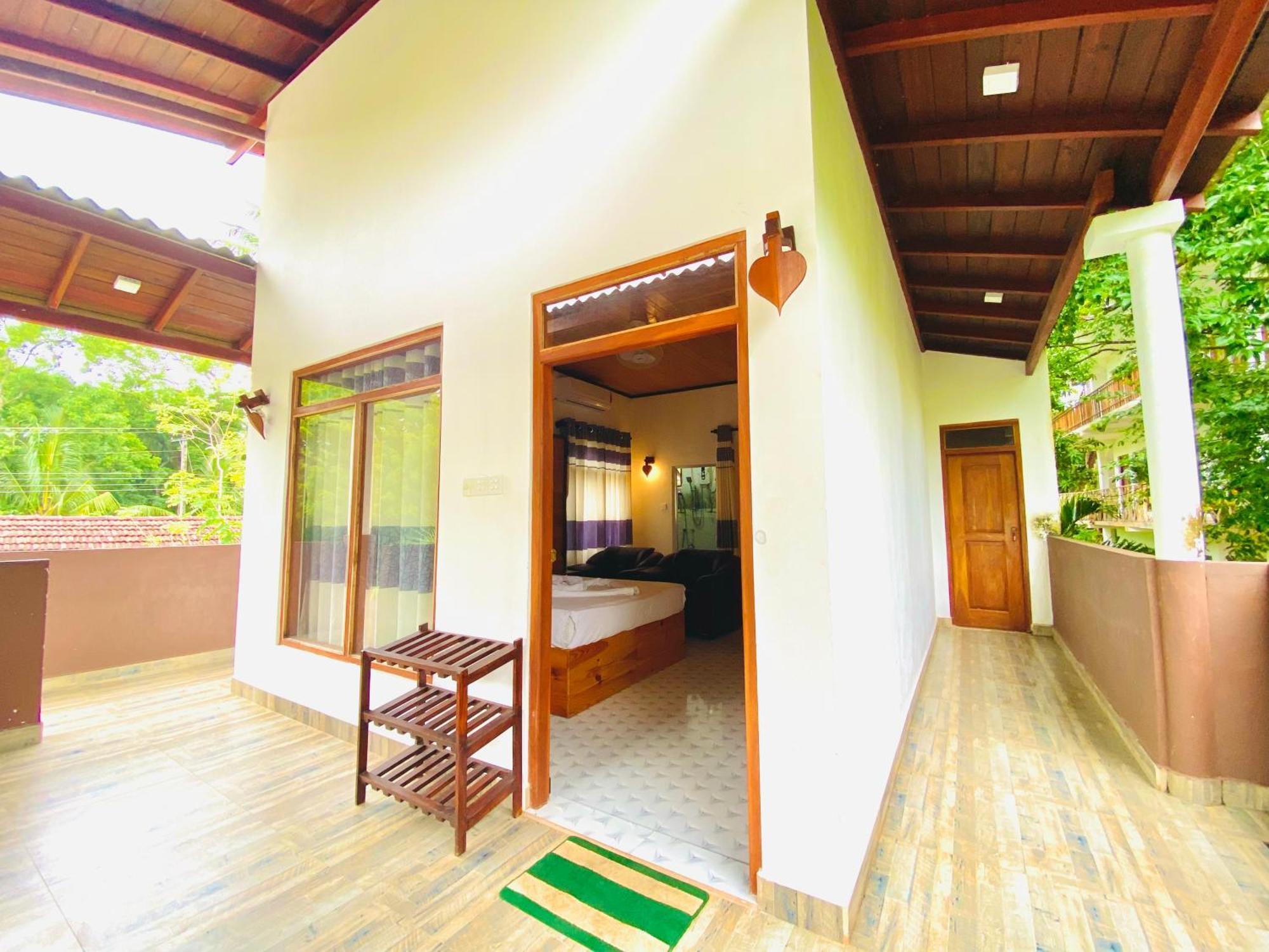 Rekawa Turtle Gate Hotel 탕갈레 외부 사진